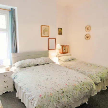 Adams House * 요크