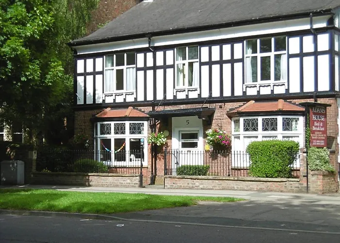 Adams House Guest house