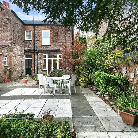 Pensionat Adams House *